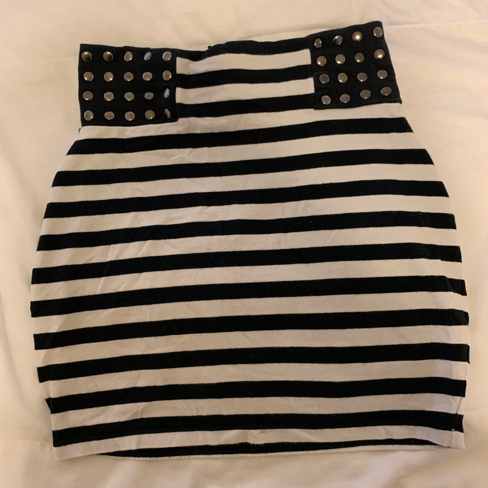 Bodycon mini skirt